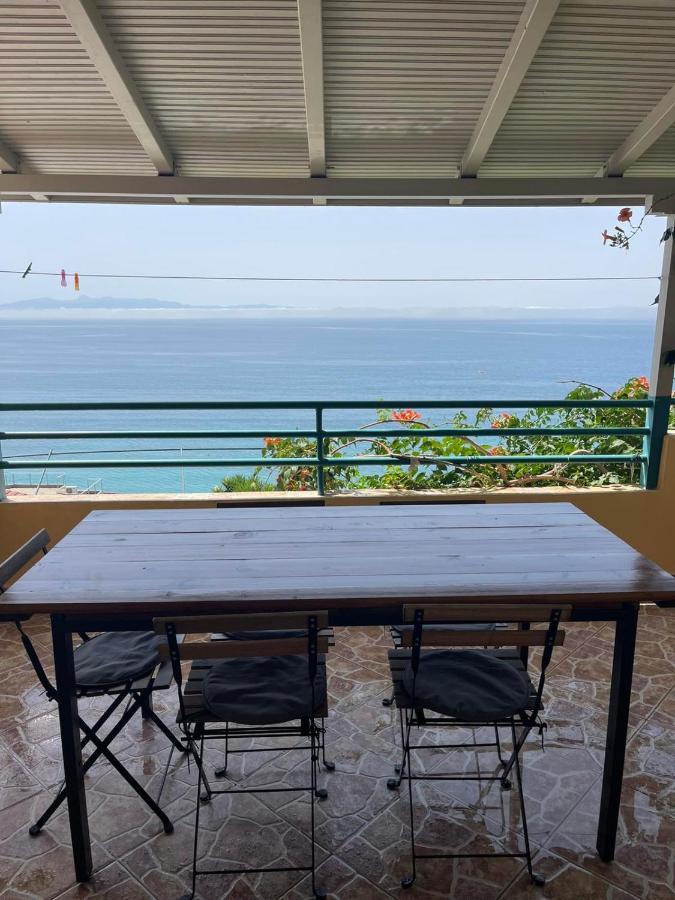 Sevilia Rooms Qeparo Bagian luar foto