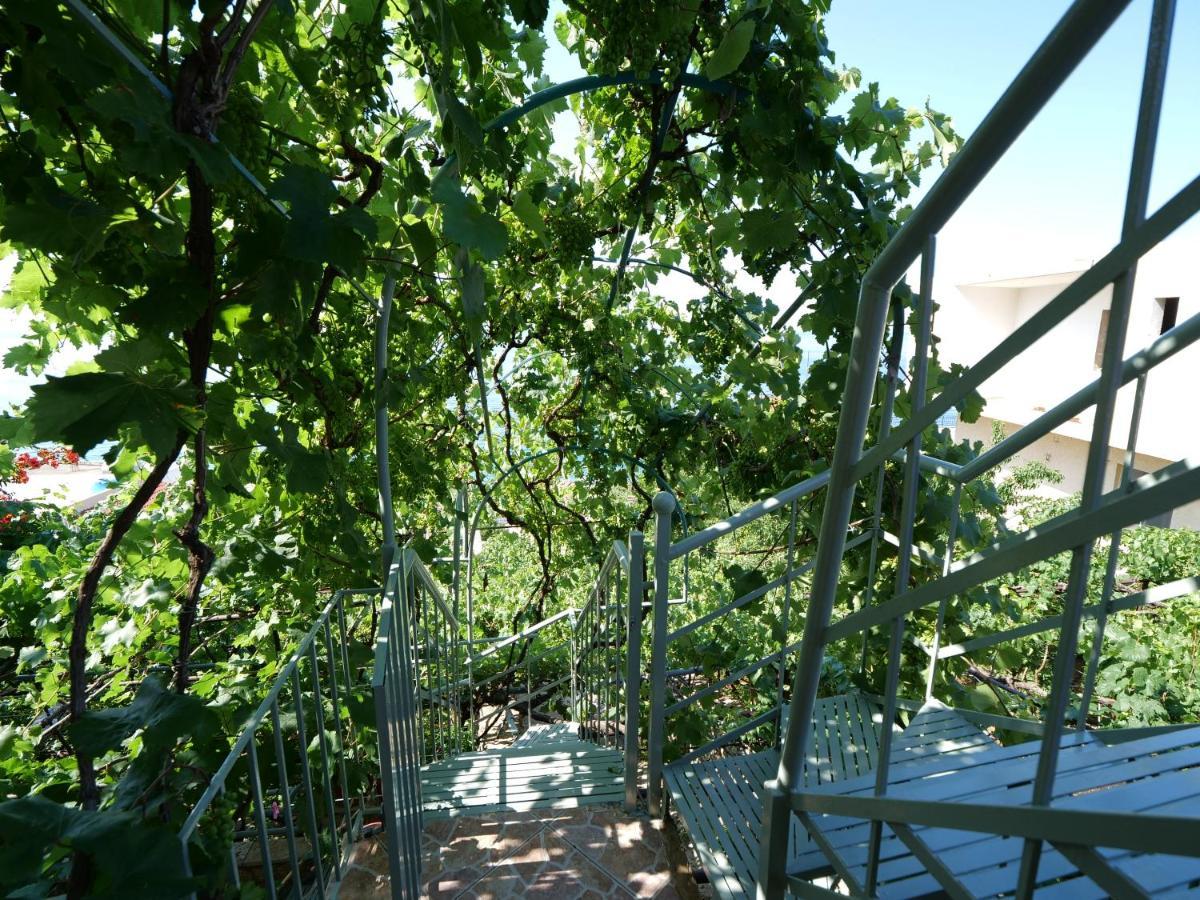 Sevilia Rooms Qeparo Bagian luar foto