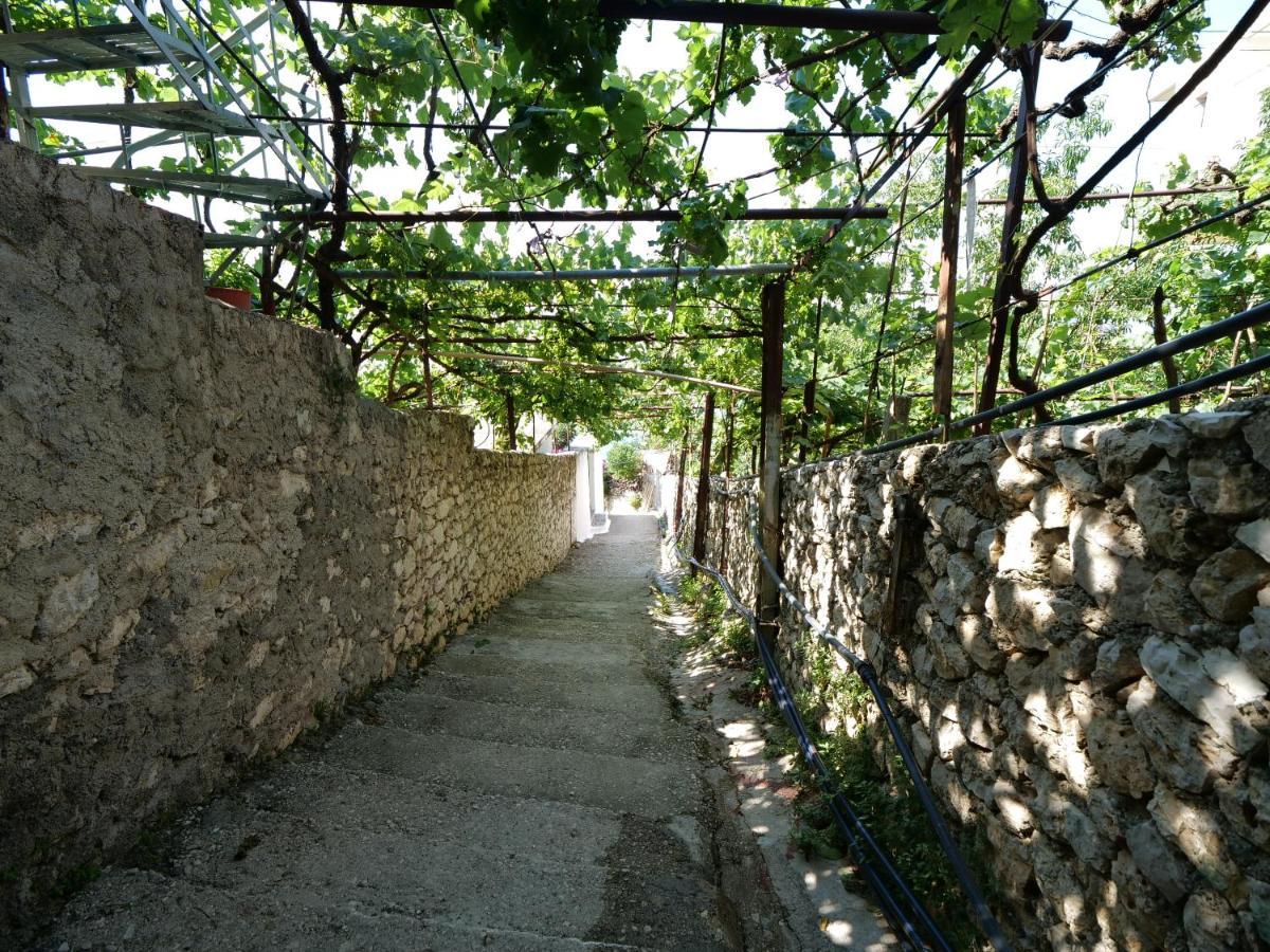Sevilia Rooms Qeparo Bagian luar foto