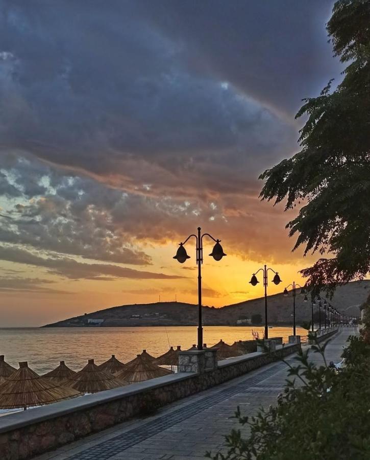 Sevilia Rooms Qeparo Bagian luar foto