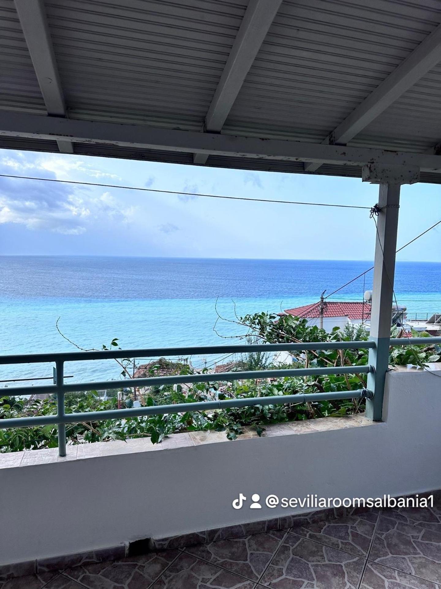 Sevilia Rooms Qeparo Bagian luar foto