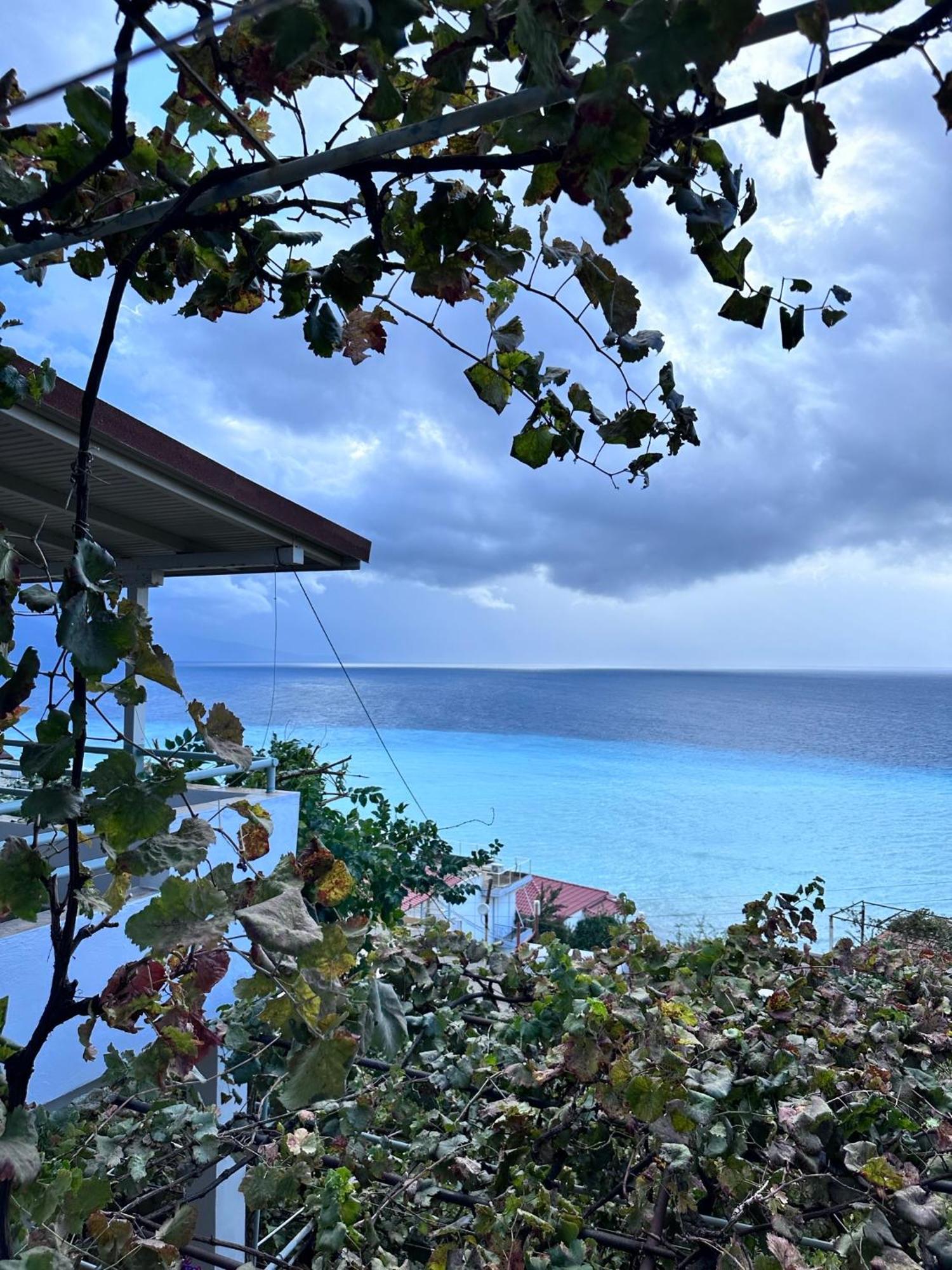 Sevilia Rooms Qeparo Bagian luar foto