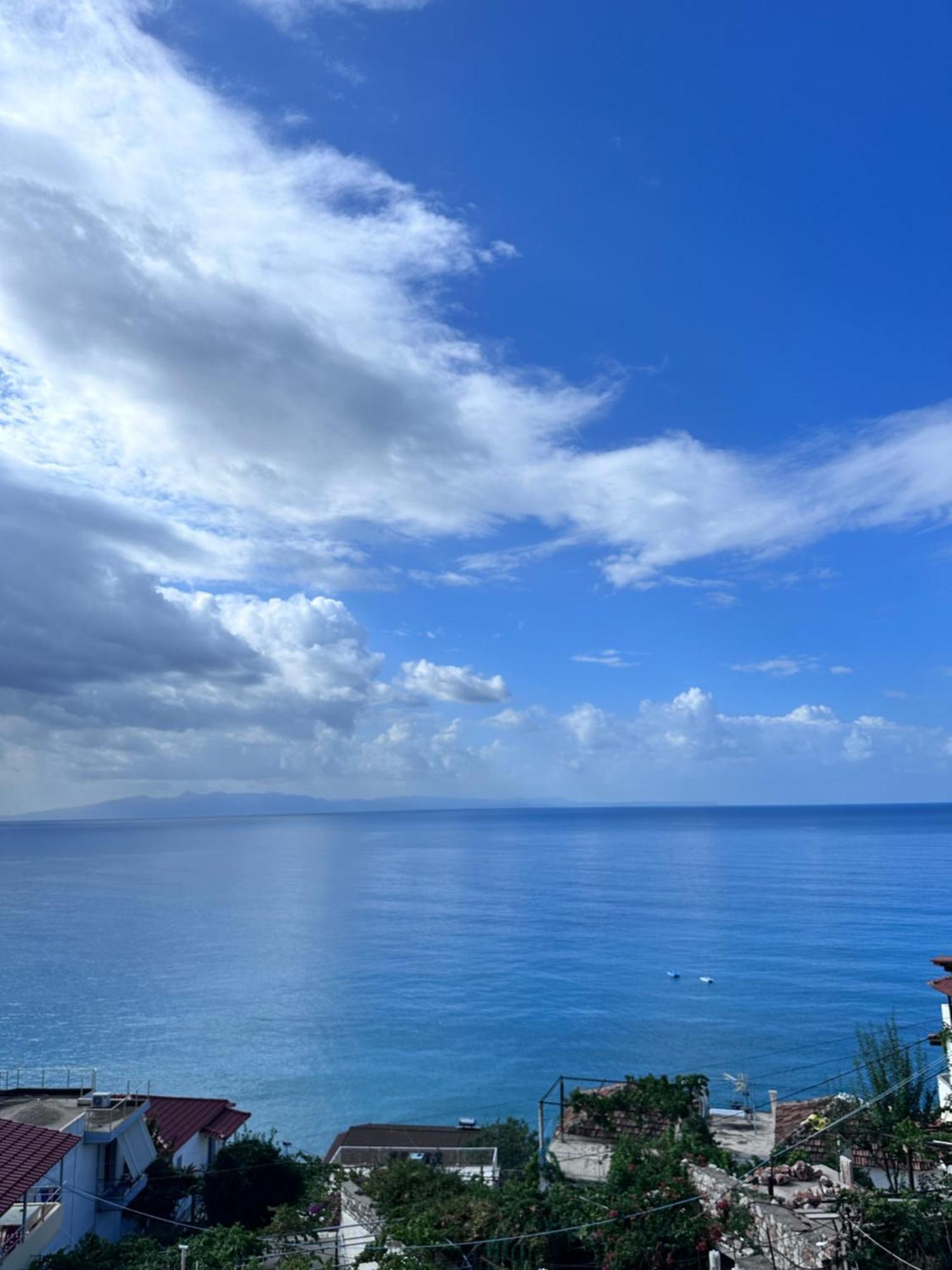 Sevilia Rooms Qeparo Bagian luar foto