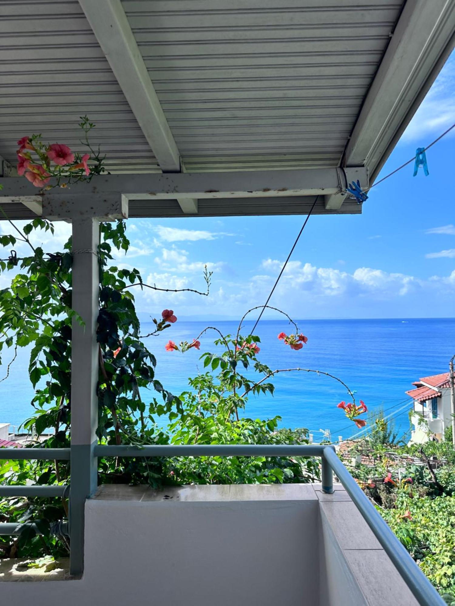 Sevilia Rooms Qeparo Bagian luar foto
