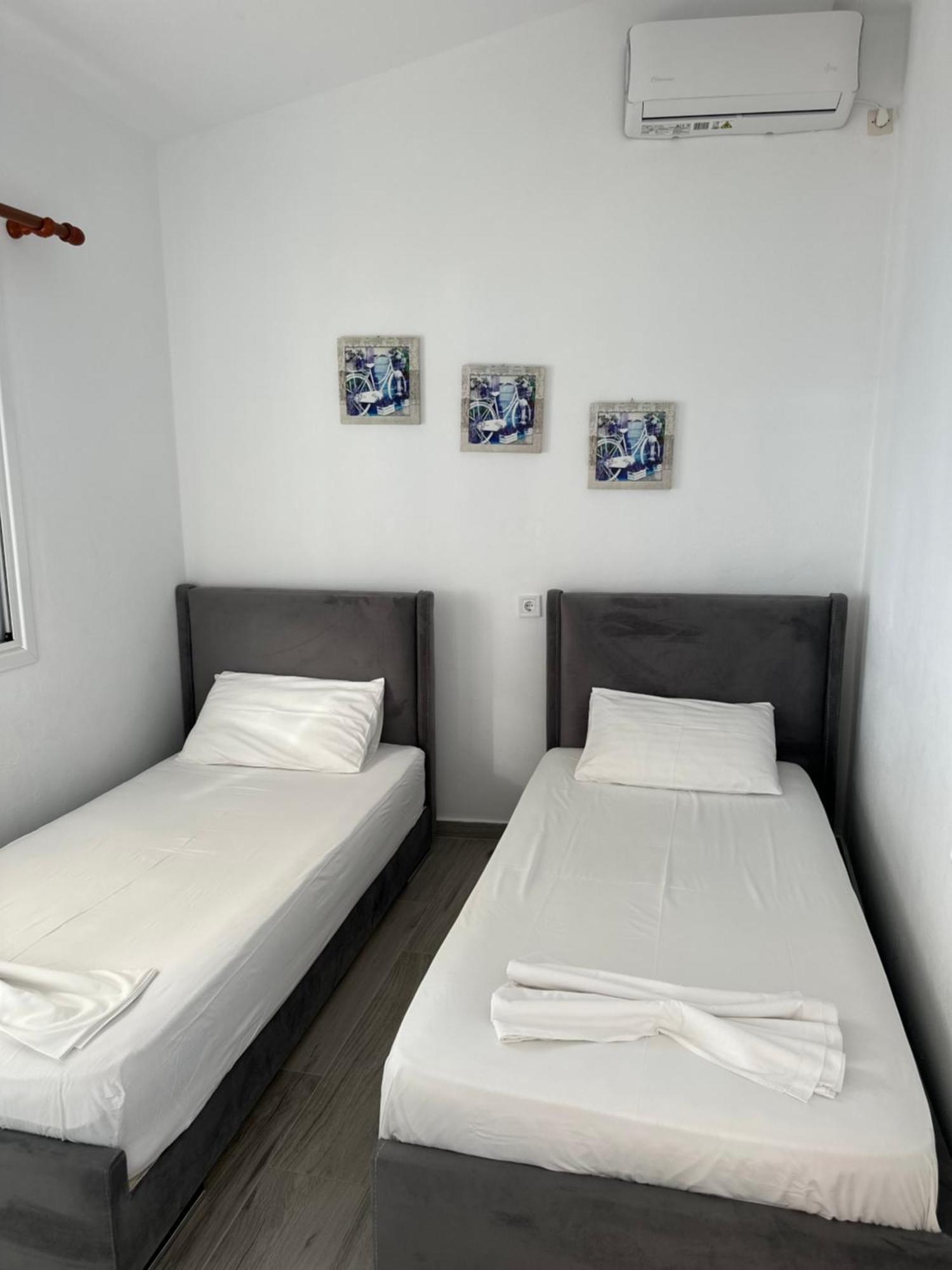 Sevilia Rooms Qeparo Bagian luar foto