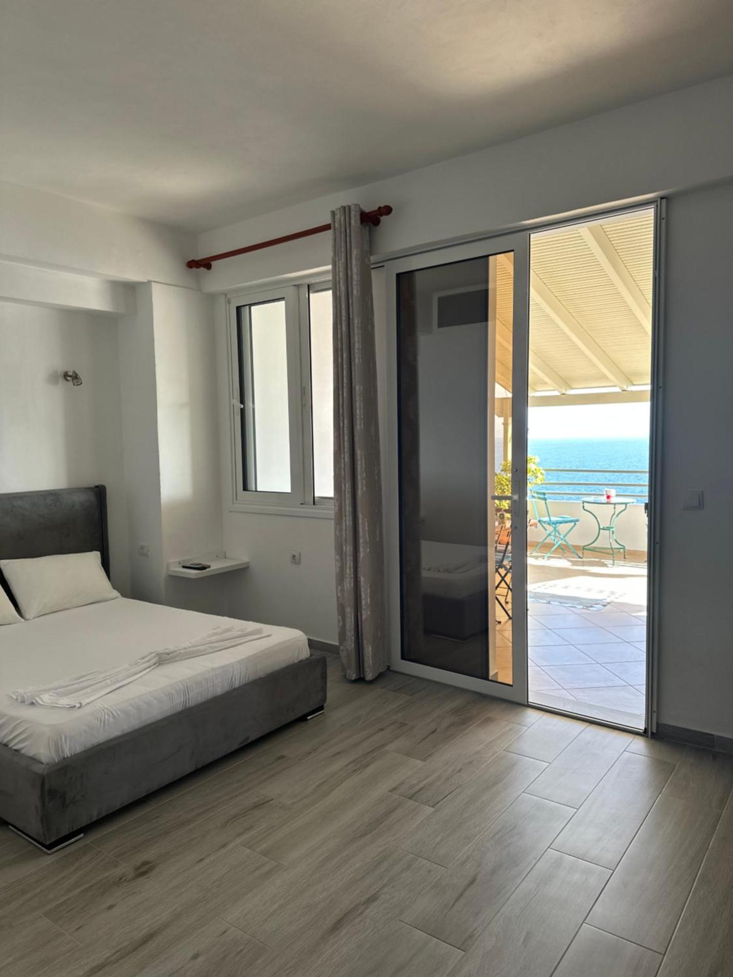 Sevilia Rooms Qeparo Bagian luar foto