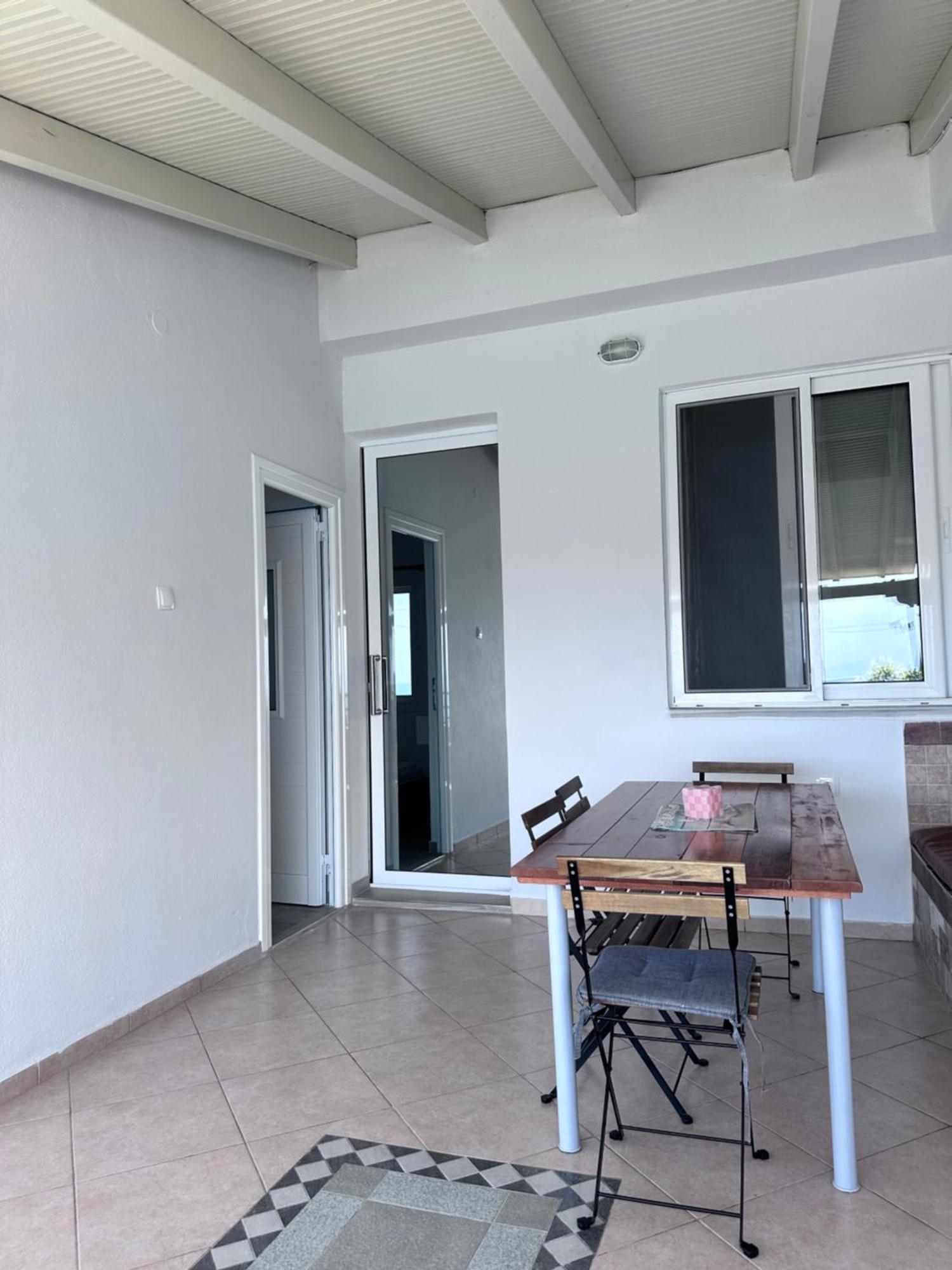 Sevilia Rooms Qeparo Bagian luar foto