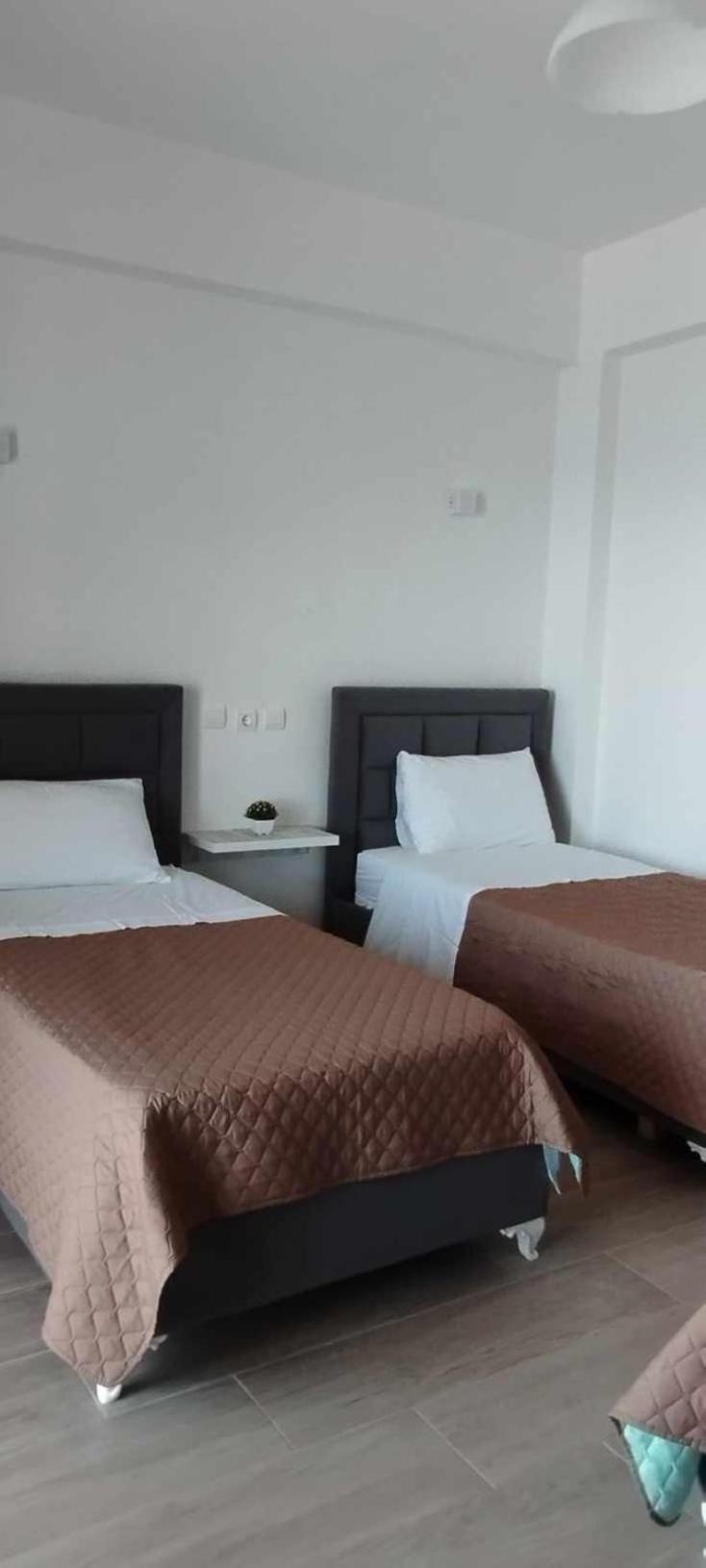 Sevilia Rooms Qeparo Bagian luar foto