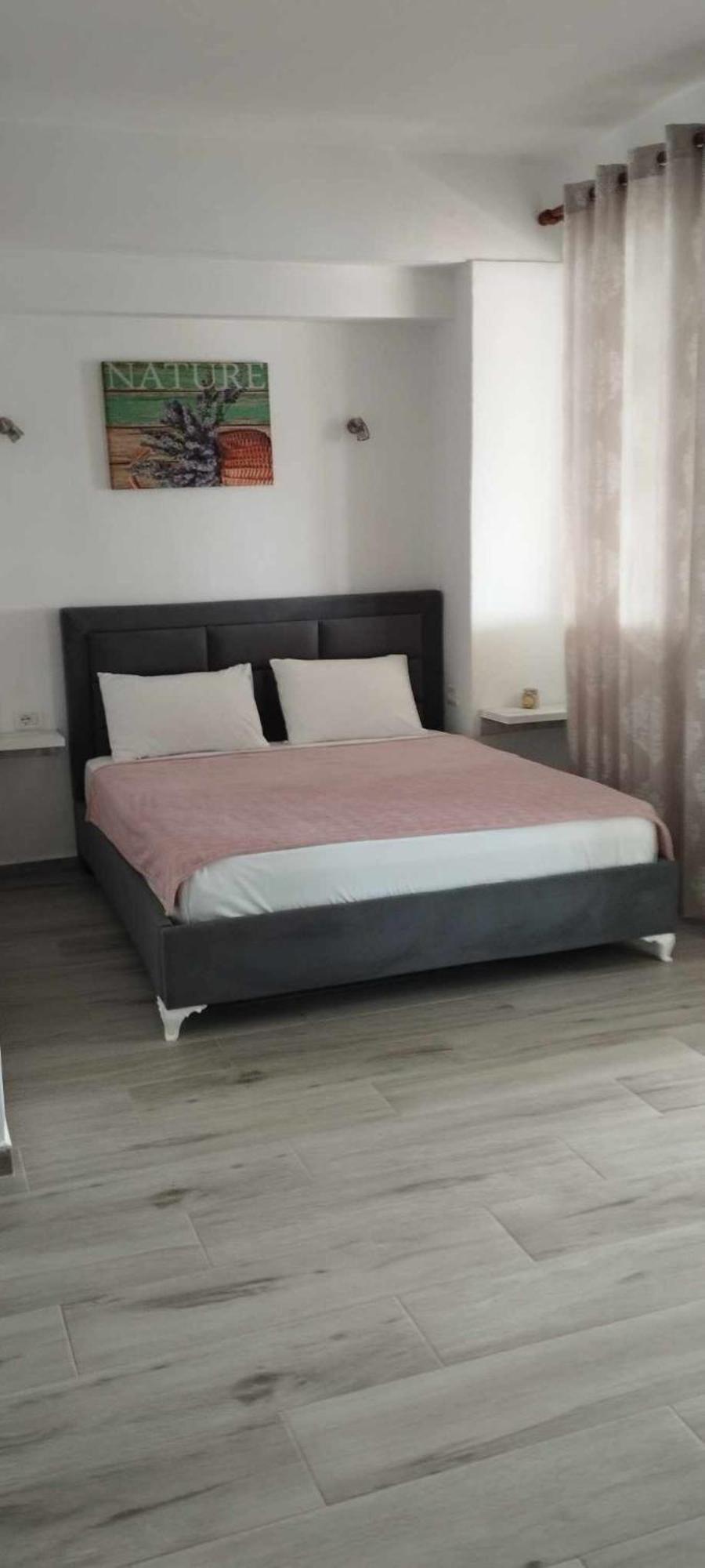 Sevilia Rooms Qeparo Bagian luar foto