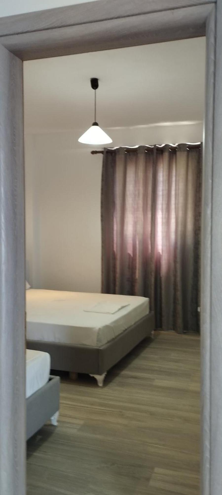 Sevilia Rooms Qeparo Bagian luar foto