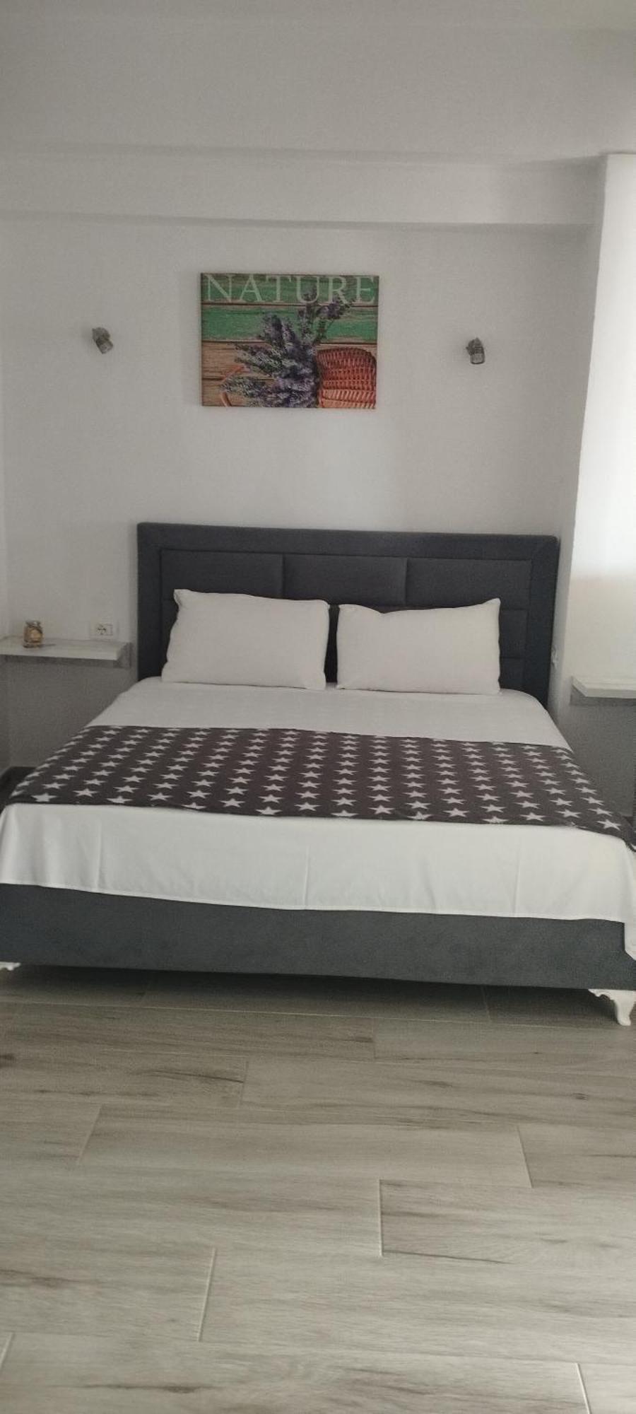 Sevilia Rooms Qeparo Bagian luar foto