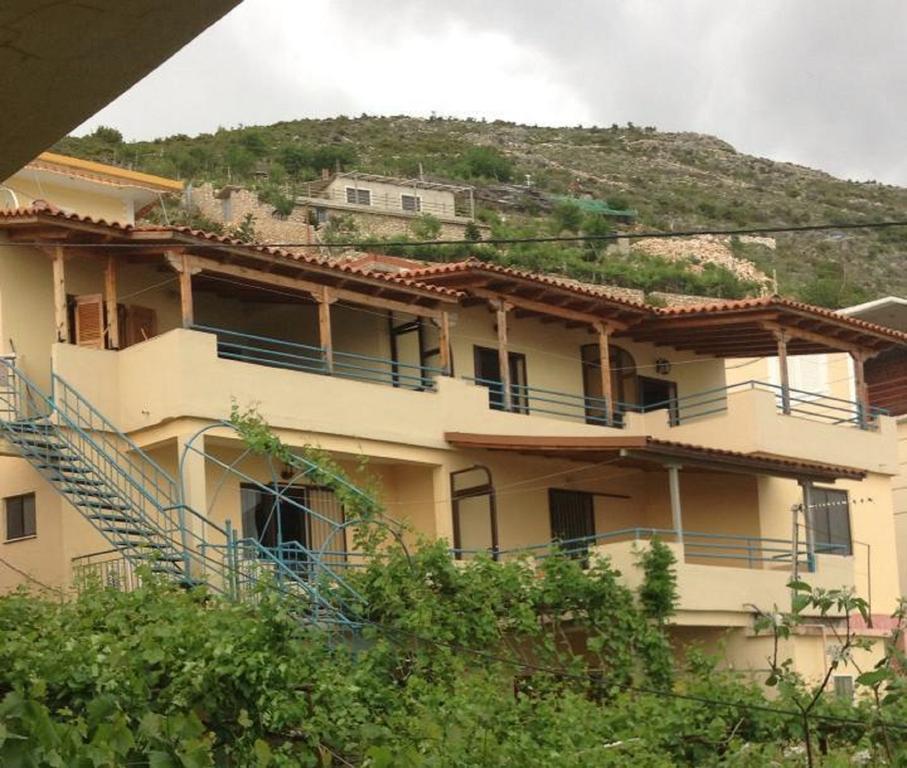 Sevilia Rooms Qeparo Bagian luar foto